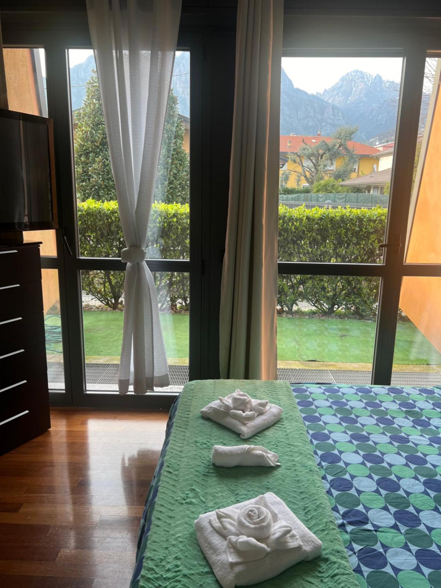 B&B Resilienza - Camera Privata Con Bagno Лекко Екстер'єр фото
