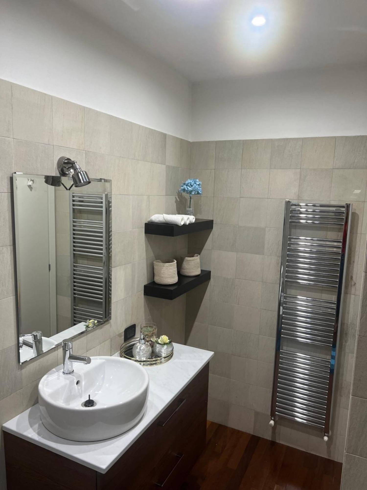 B&B Resilienza - Camera Privata Con Bagno Лекко Екстер'єр фото