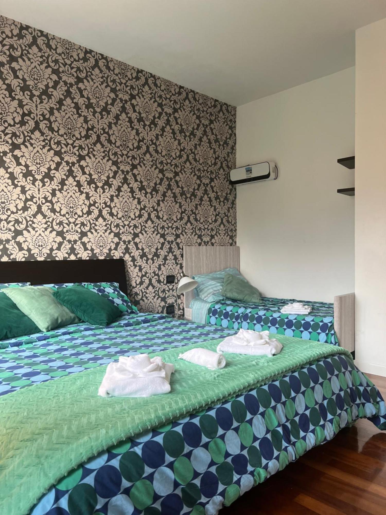 B&B Resilienza - Camera Privata Con Bagno Лекко Екстер'єр фото